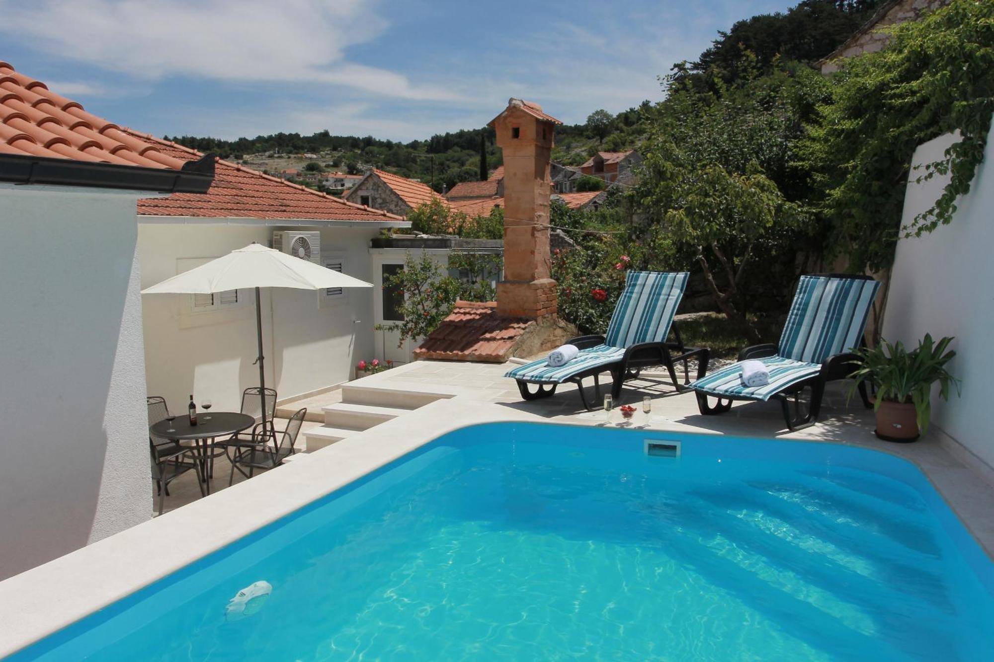 Holiday House Pine Tree Nerezisca Экстерьер фото