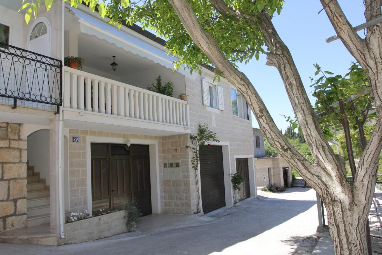 Holiday House Pine Tree Nerezisca Экстерьер фото