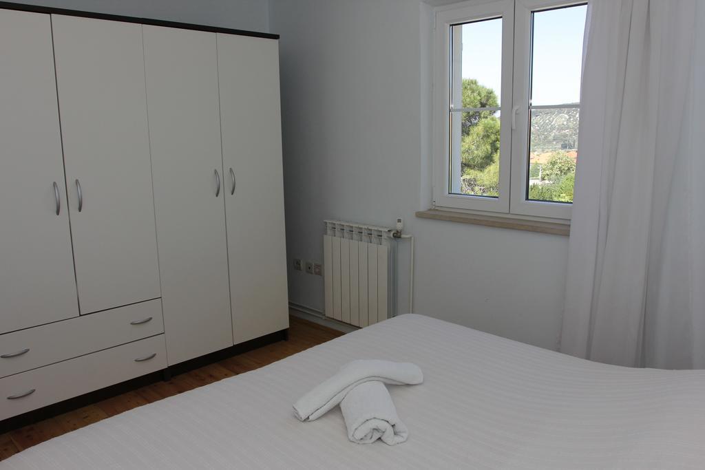 Holiday House Pine Tree Nerezisca Экстерьер фото