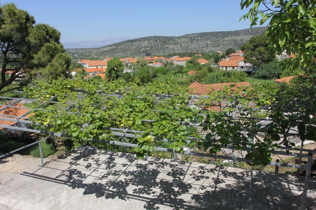 Holiday House Pine Tree Nerezisca Экстерьер фото