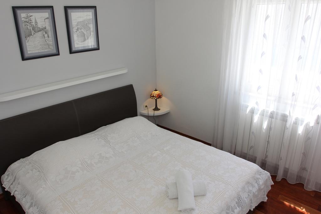 Holiday House Pine Tree Nerezisca Экстерьер фото